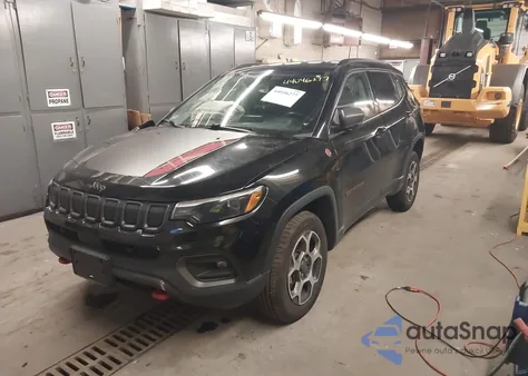 2022 Jeep Compass Trailhawk 4X4 z USA, uszkodzony, nr VIN 3C4NJDDB6NT100765